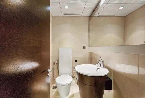 Mid Higher Floor| Fully Furnished | VOT., picture 9
