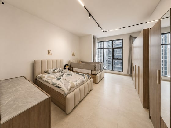 Luxury Upgraded Apartment | High Floor | Stunning Views, picture 1