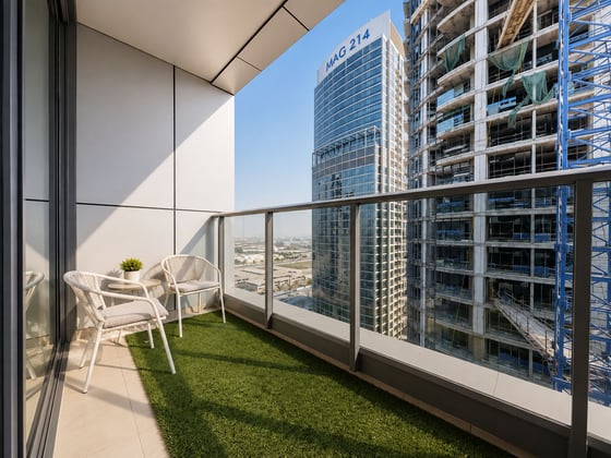 Luxury Upgraded Apartment | High Floor | Stunning Views, picture 2