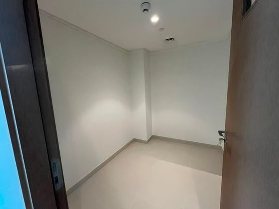 Brand New | Water View | Vacant........., picture 15