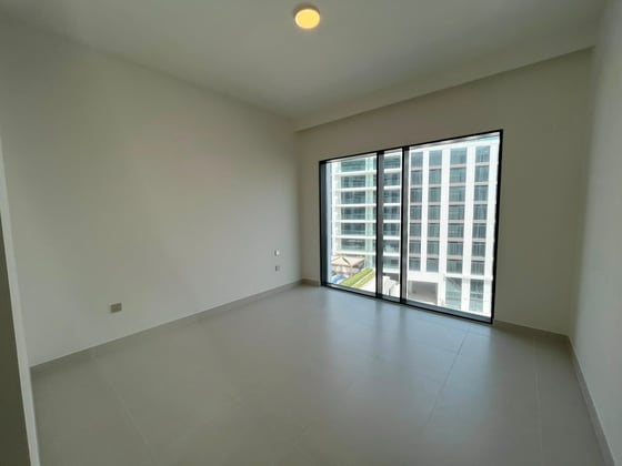 Brand New | Water View | Vacant........., picture 6