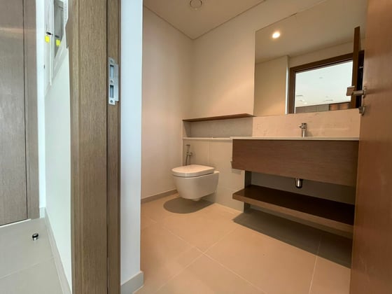 Brand New | Water View | Vacant........., picture 16