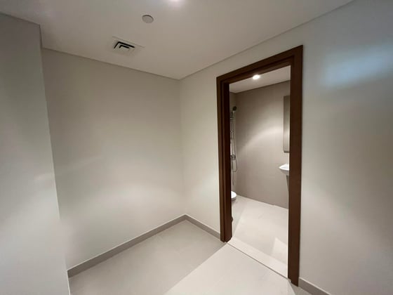 Brand New | Water View | Vacant........., picture 14