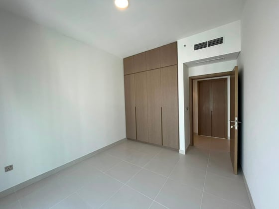 Brand New | Water View | Vacant........., picture 11