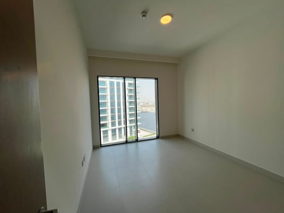 Brand New | Water View | Vacant........., picture 9