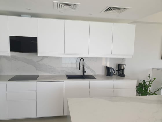 Exclusive  |  Sea  View  |   Unfurnished, picture 4