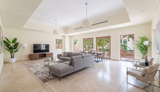 Dubai Style  |  Spacious Villa  |  Big Plot, picture 7