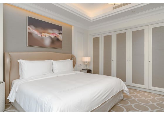 Luxurious | Panoramic Skyline Views | Penthouse, picture 28