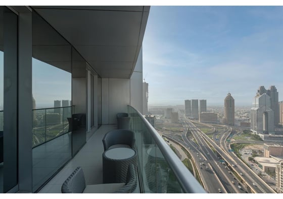Luxurious | Panoramic Skyline Views | Penthouse, picture 24