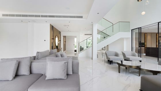 Upgraded Luxury Villa | Big Plot | Fully Furnished, picture 18
