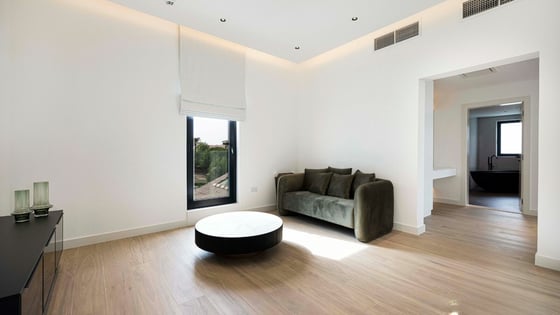 Upgraded Luxury Villa | Big Plot | Fully Furnished, picture 14