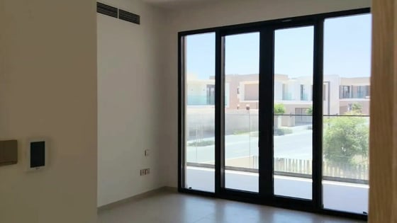 Upgraded Luxury Villa | Big Plot | Fully Furnished, picture 13
