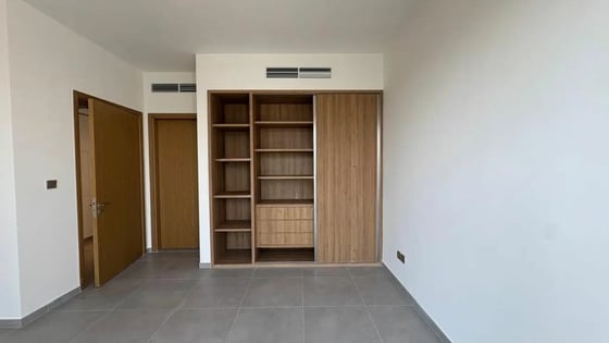 Upgraded Luxury Villa | Big Plot | Fully Furnished, picture 17