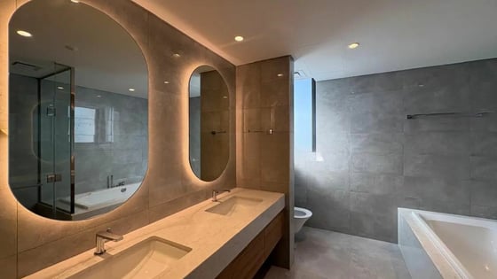 Upgraded Luxury Villa | Big Plot | Fully Furnished, picture 11