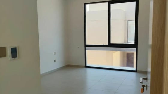 Upgraded Luxury Villa | Big Plot | Fully Furnished, picture 15