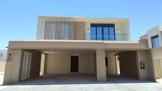 Upgraded Luxury Villa | Big Plot | Fully Furnished, picture 1