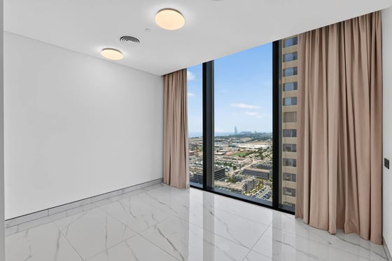 New 4-bedroom penthouse with panoramic Internet City views, picture 16