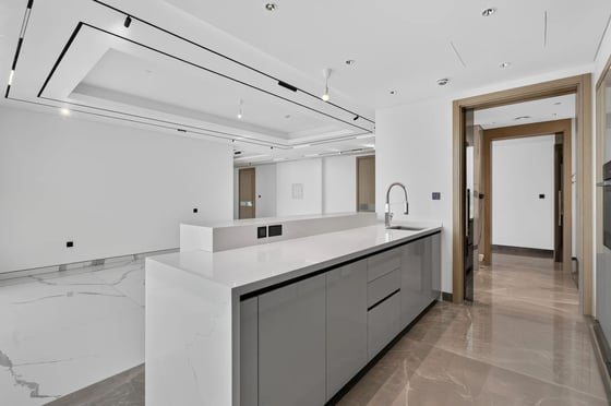 New 4-bedroom penthouse with panoramic Internet City views, picture 5