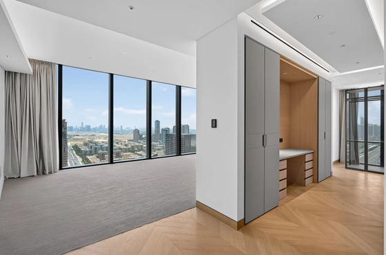 New 4-bedroom penthouse with panoramic Internet City views, picture 9