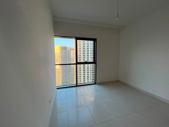Higher Floor | Vacant | Creek Tower View, picture 11