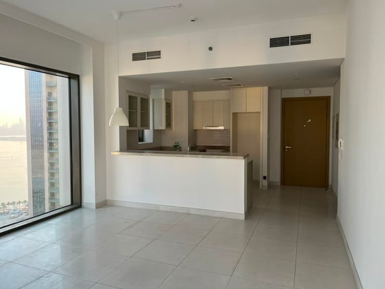 Higher Floor | Vacant | Creek Tower View, picture 6
