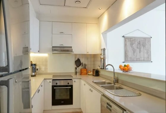 Exclusive | Full Marina View | Vacant | Fully Furnished, picture 3