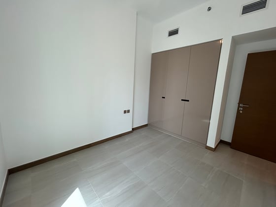 EXCLUSIVE | Pvt Elevator | Unfurnished | Vacant, picture 15