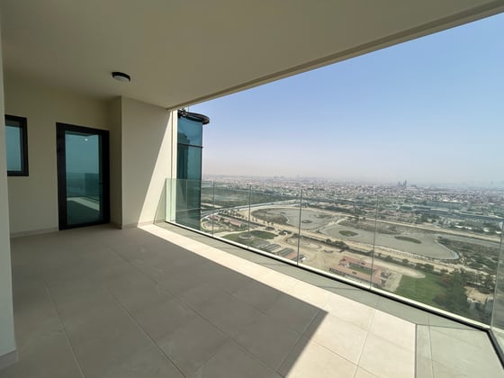 EXCLUSIVE | Pvt Elevator | Unfurnished | Vacant, picture 3