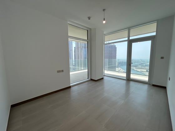 EXCLUSIVE | Pvt Elevator | Unfurnished | Vacant, picture 12