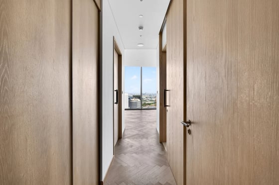 A rare 4-bed residence at Jumeirah Living Business Bay, picture 8