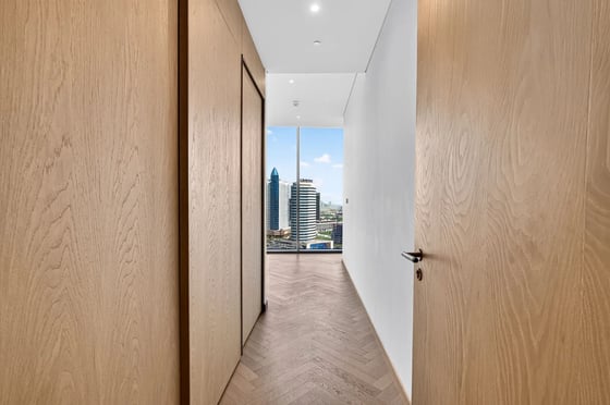 Contemporary 3-bedroom residence at Jumeirah Living, picture 12