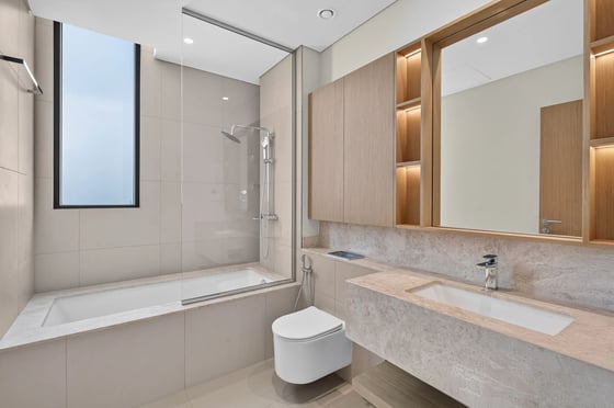 New Address Hillcrest 5-bedroom villa with refined basement, picture 6