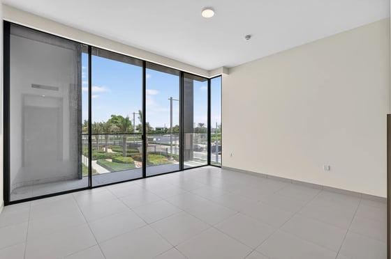 New 5-bed Address Hillcrest villa with expansive lower level, picture 10
