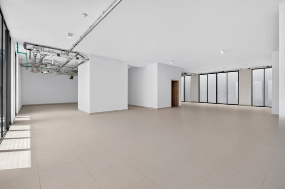 New 5-bed Address Hillcrest villa with expansive lower level, picture 16