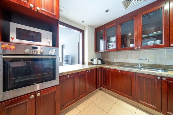 Partial Burj View | Spacious | Well Maintained, picture 7