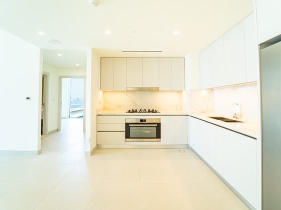 Private Beach | Palm & Marina View / Corner Unit, picture 10