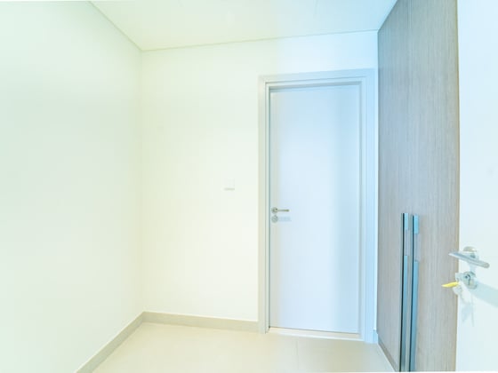 Private Beach | Palm & Marina View / Corner Unit, picture 16