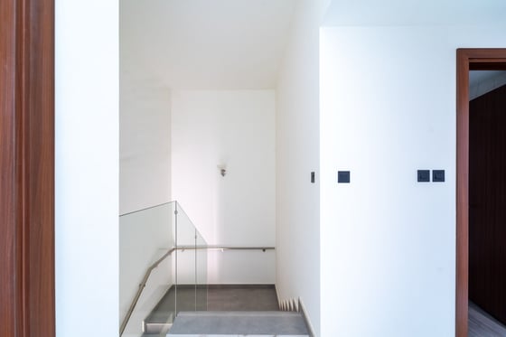 Corner unit  | Brand New | Motivated Seller, picture 9