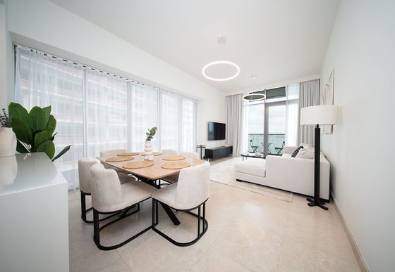 PANORAMIC SEA VIEWS | CORNER | FURNISHED, picture 1