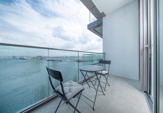 PANORAMIC SEA VIEWS | CORNER | FURNISHED, picture 2