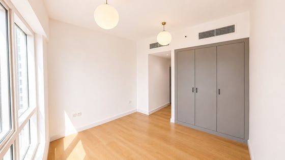 Panoramic Skyline Views | Very High Floor | Vacant, picture 9