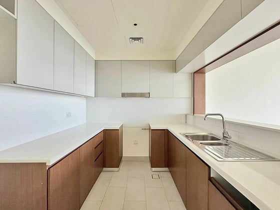 Available Unit | Nice Layout | Park View, picture 2