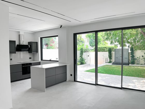 Vacant | Internal Location | Fully Upgraded Type 4M, picture 1