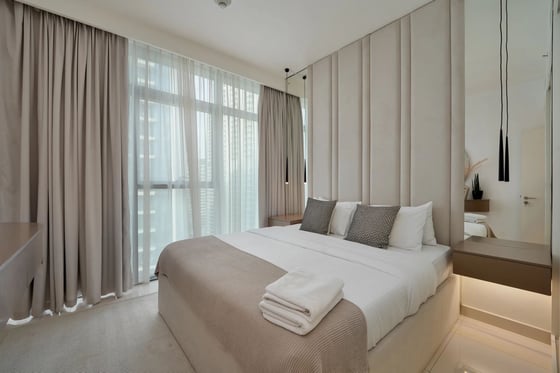 3-bedroom upgraded apartment in Beach Vista, Dubai Harbour, picture 12
