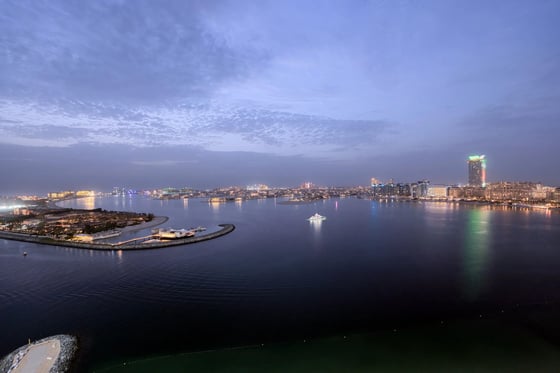 3-bedroom upgraded apartment in Beach Vista, Dubai Harbour, picture 10