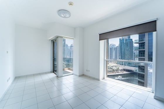 Exclusive | Full Marina View | Vacant  | Unfurnished | Maids, picture 1