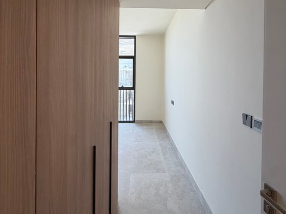 Marina Views | High Floor | Vacant on Transfer, picture 7