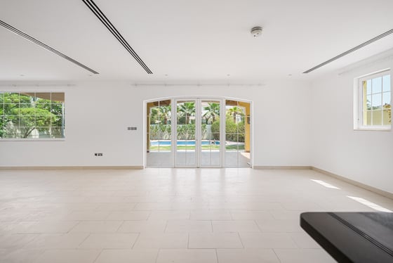 4-Bedroom Villa  |  Private Pool  |  Vacant, picture 2