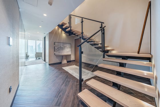 Elegant Duplex | High Floor | Panoramic Views, picture 3