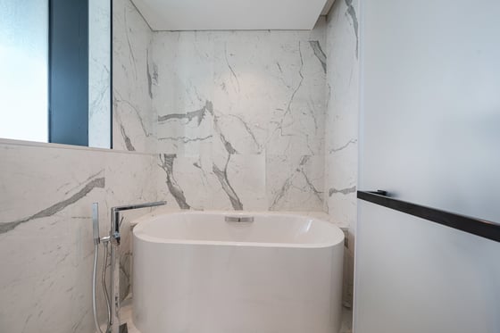 Elegant Duplex | High Floor | Panoramic Views, picture 12